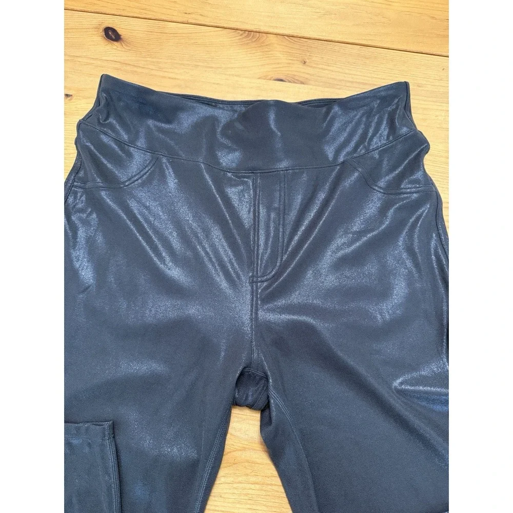 NEW HALARA SoftlyZero Faux Leather High Waisted Pocket Leggings Size Large